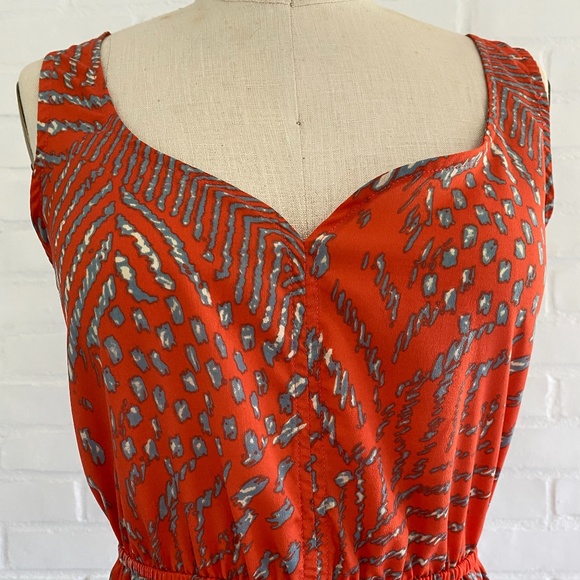 Forever 21 Sweetheart Neck Dress - Picture 4 of 6